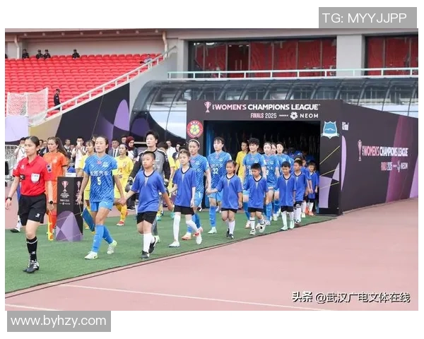 胡志明女足在亚冠八强战中下半场狂轰五球逆转晋级四强