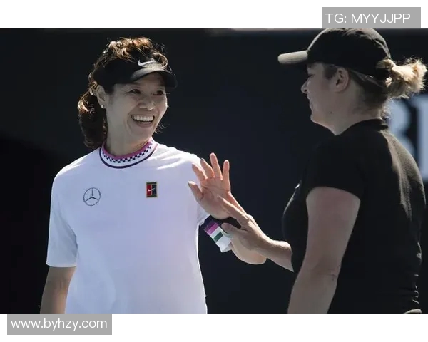 李娜与克里斯特尔斯巅峰对决回顾两位网球女神的传奇故事与精彩瞬间